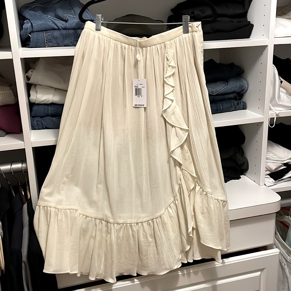 Michale Kors collection skirt. Size 8. Fits more like a 6.